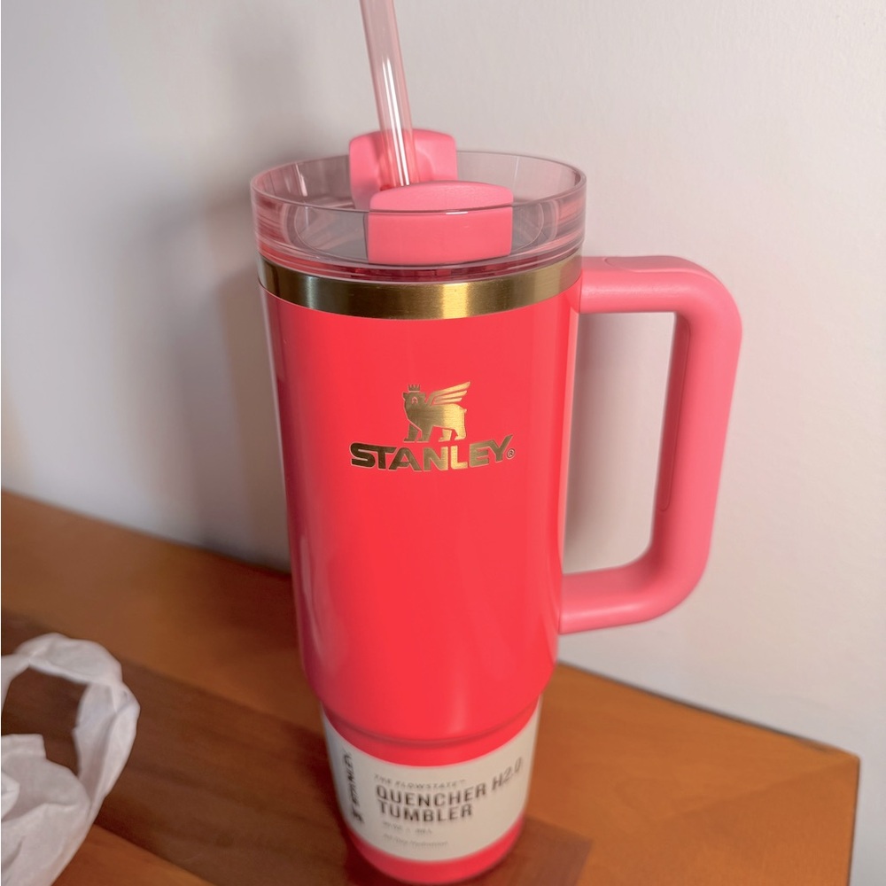 🩷 STANLEY PINK PARADE THE QUENCHER H2.0 FLOWSTATE™ TUMBLER | 30 OZ